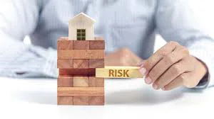 PHÂN BIỆT RỦI RO PHÁP LÝ GIỮ THUỐC & THỦ THUẬT Y KHOA